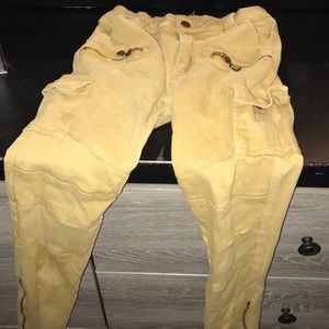khaki pants